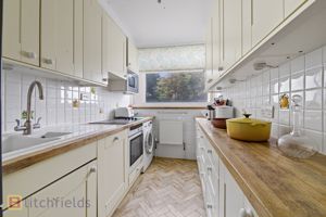 Kitchen- click for photo gallery